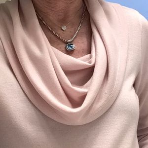 Karen Kane medium sweater blush color great top to wear over your leggings.